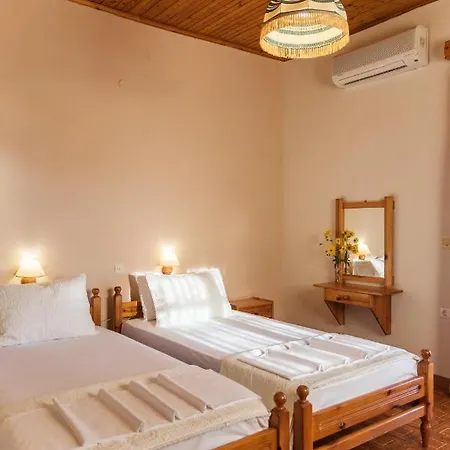 Corfu בית הארחה