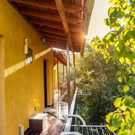 Corfu בית הארחה 3*