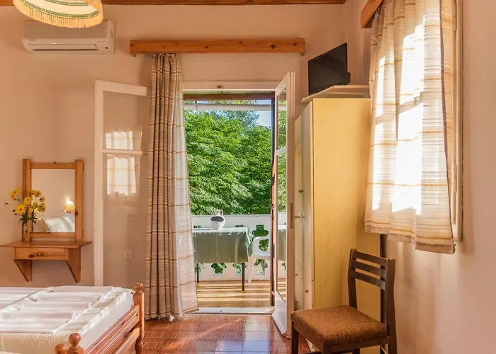 ゲストハウス Corfu Vitaládes
